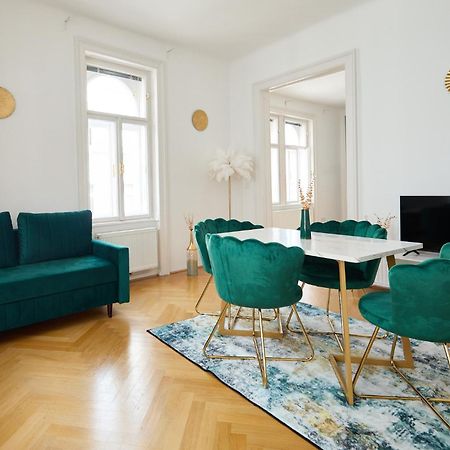 City Stay Vienna - Volkstheater Buitenkant foto
