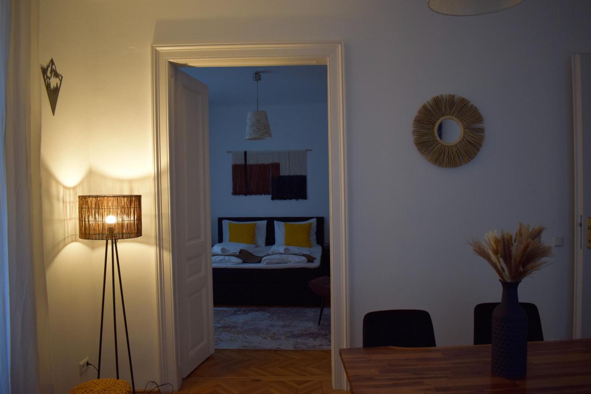 City Stay Vienna - Volkstheater Buitenkant foto